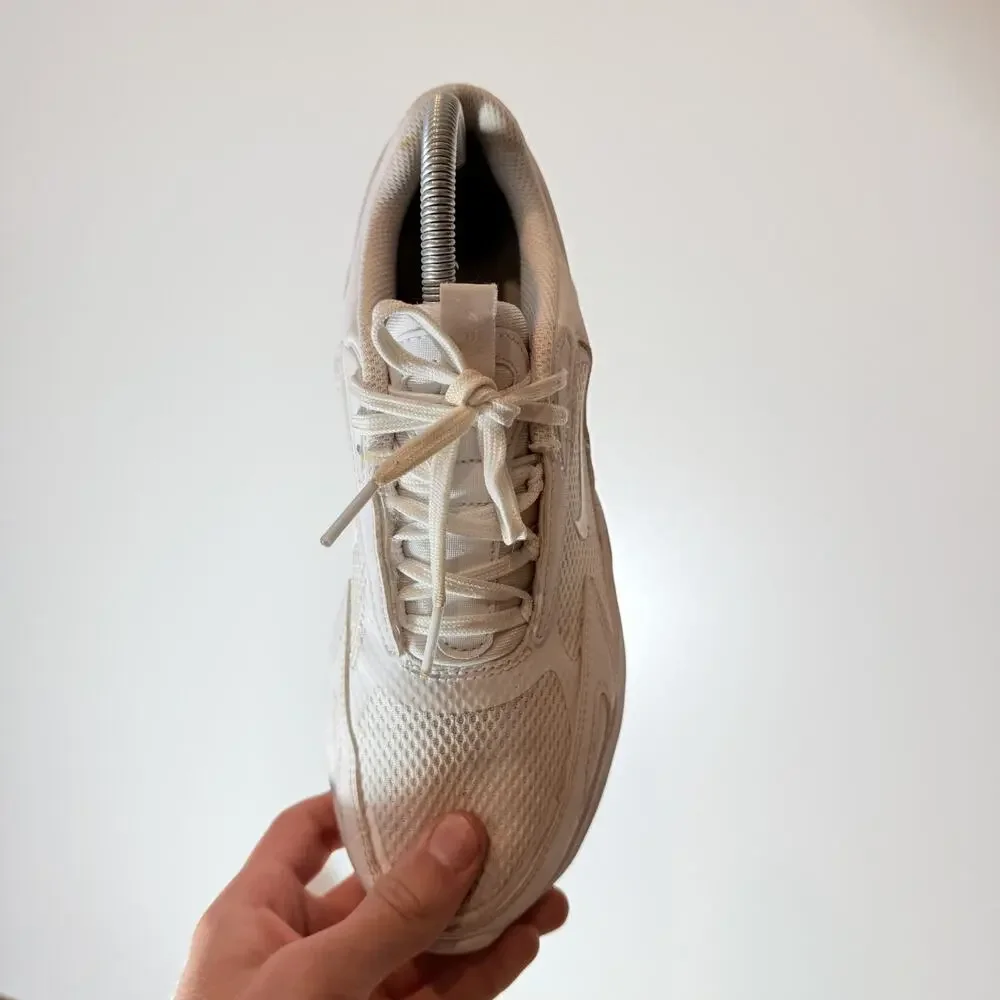 Nike Air Max Bolt Triple White Sneakers Women's Size 8 Low Top Athletic Shoes